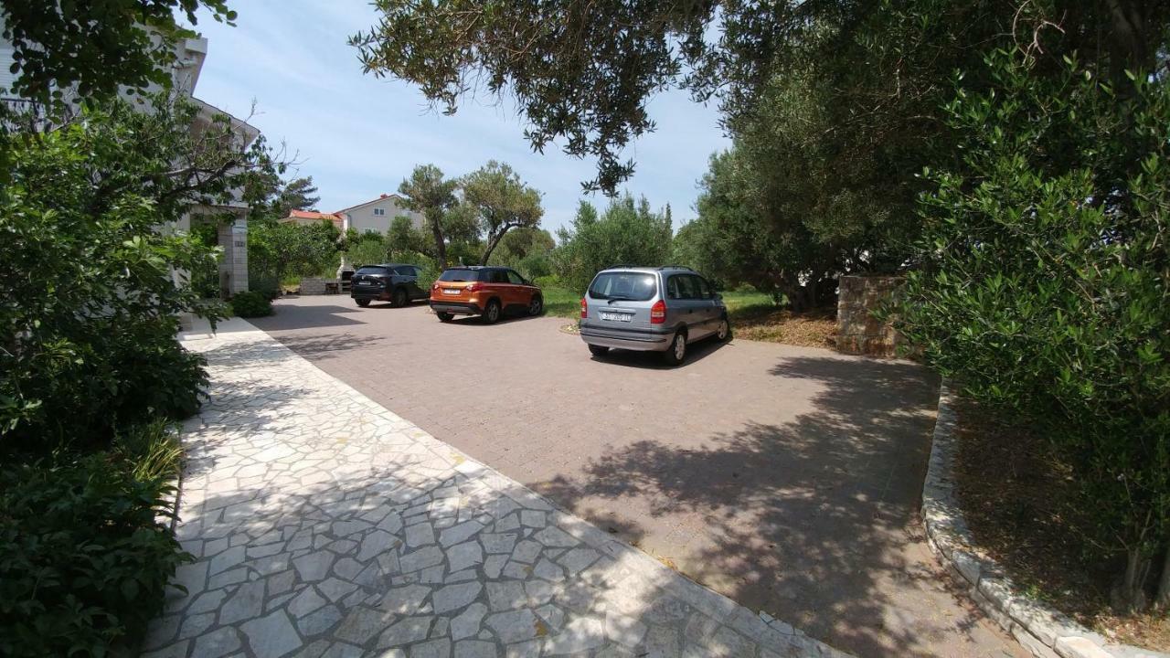 Apartments Dora Banjol Exterior foto